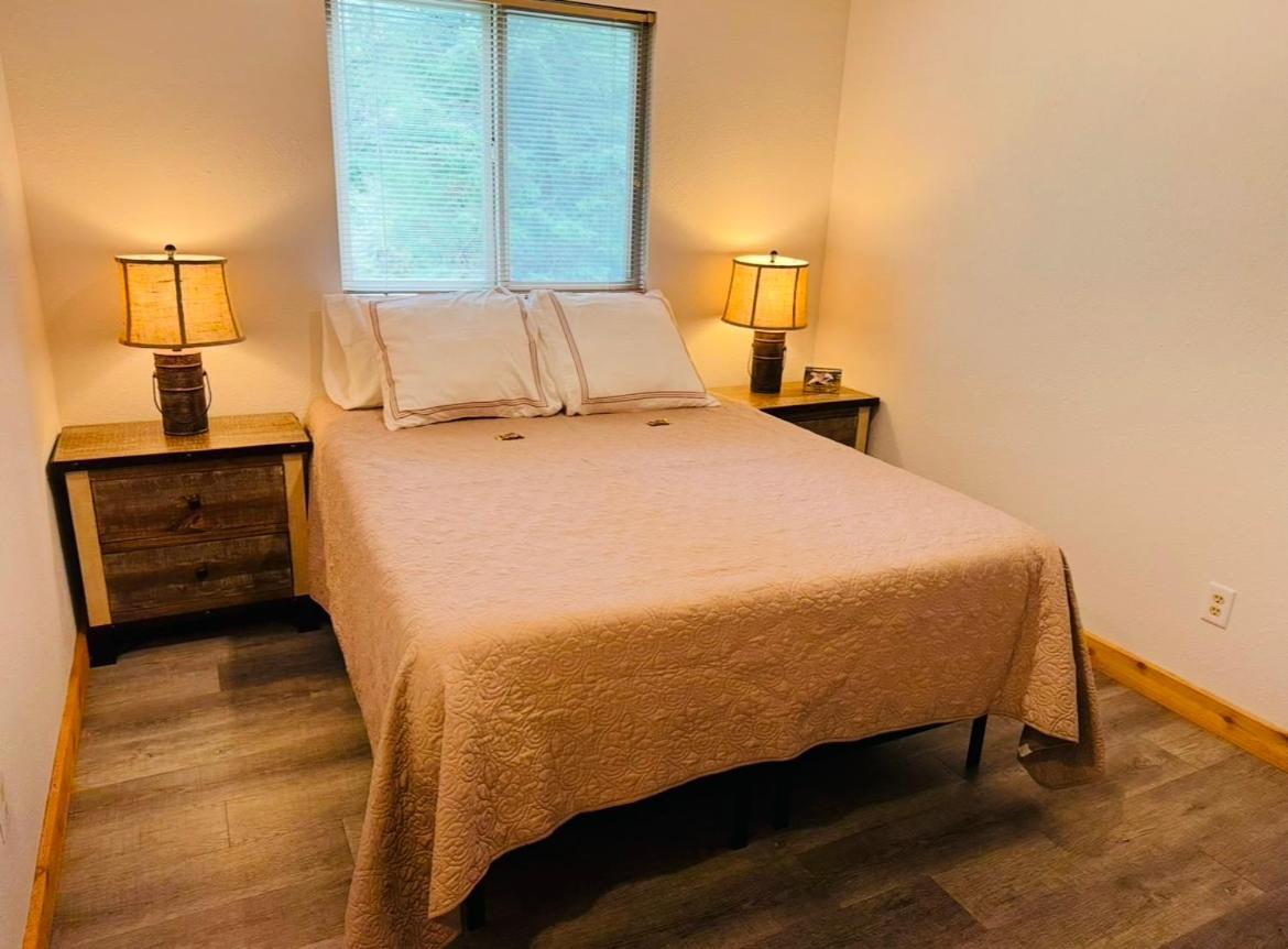 Boardwalk Lodge Thorne Bay 外观 照片