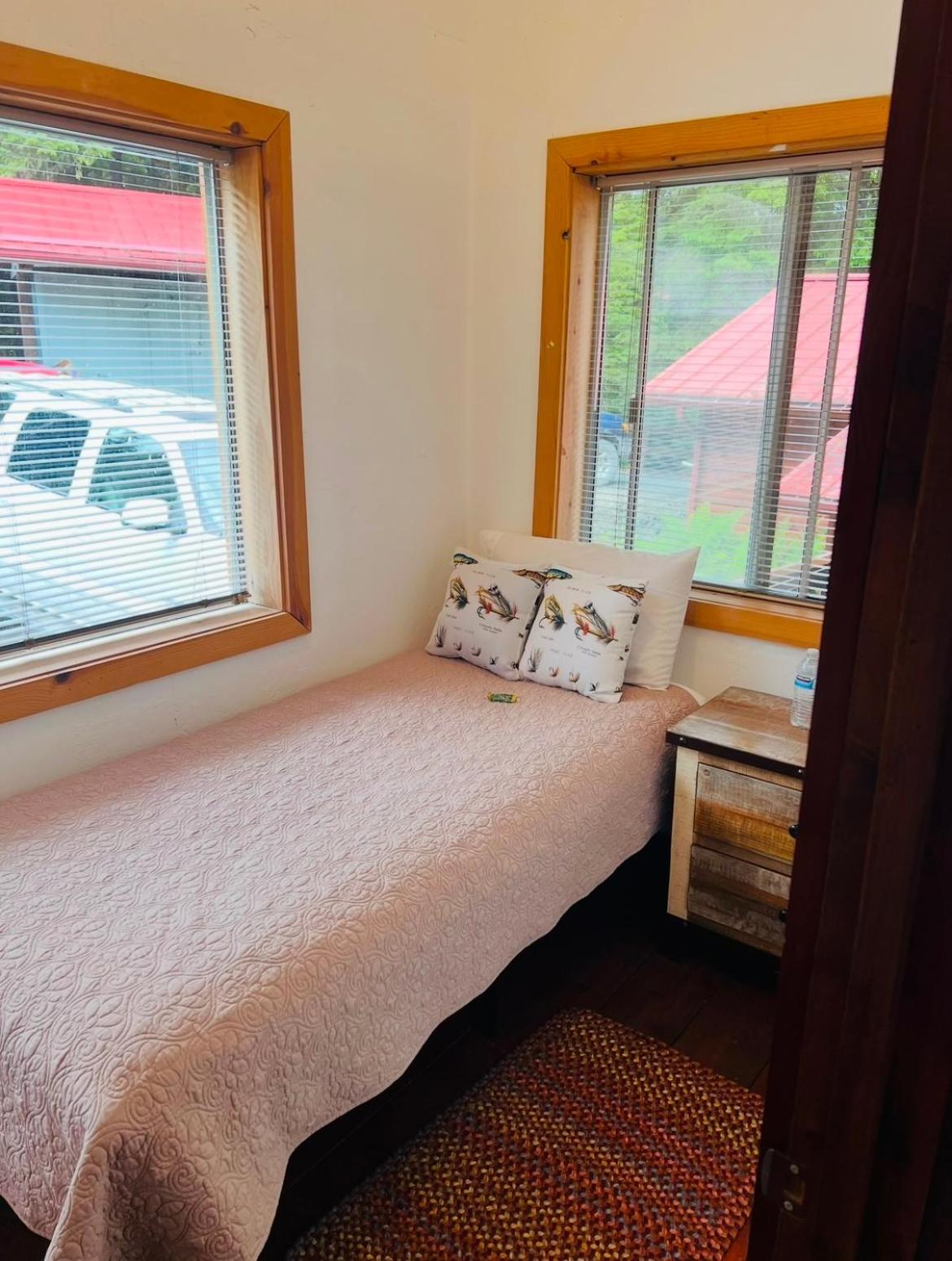 Boardwalk Lodge Thorne Bay 外观 照片